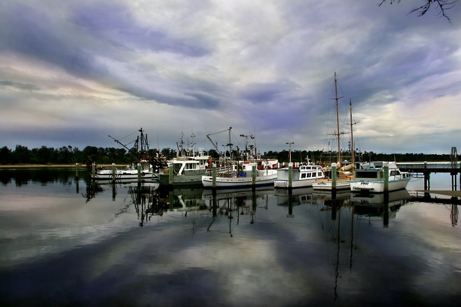 Lakes Entrance Marina Vic. Australia by eRomantica