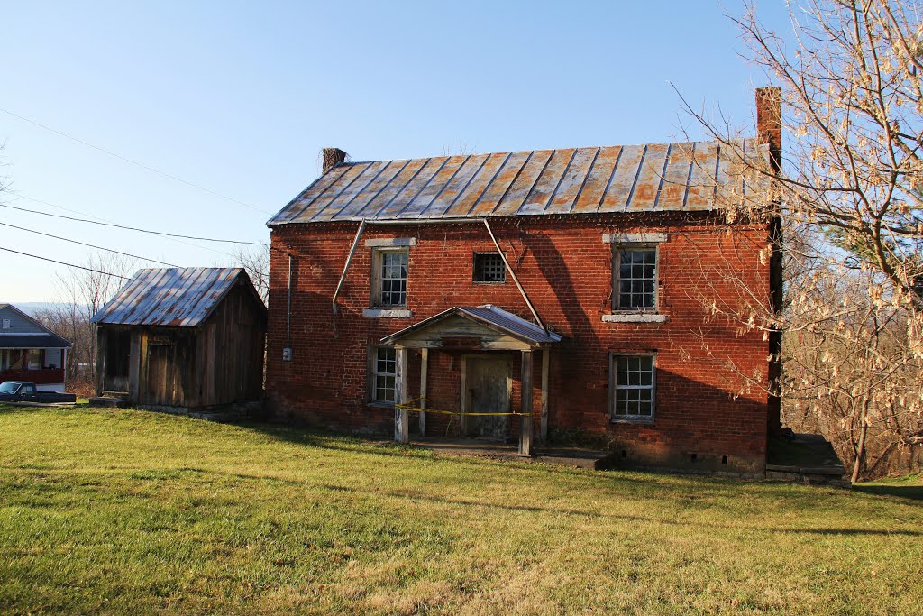 The Old Jail, Newbern Virginia by jonmac33