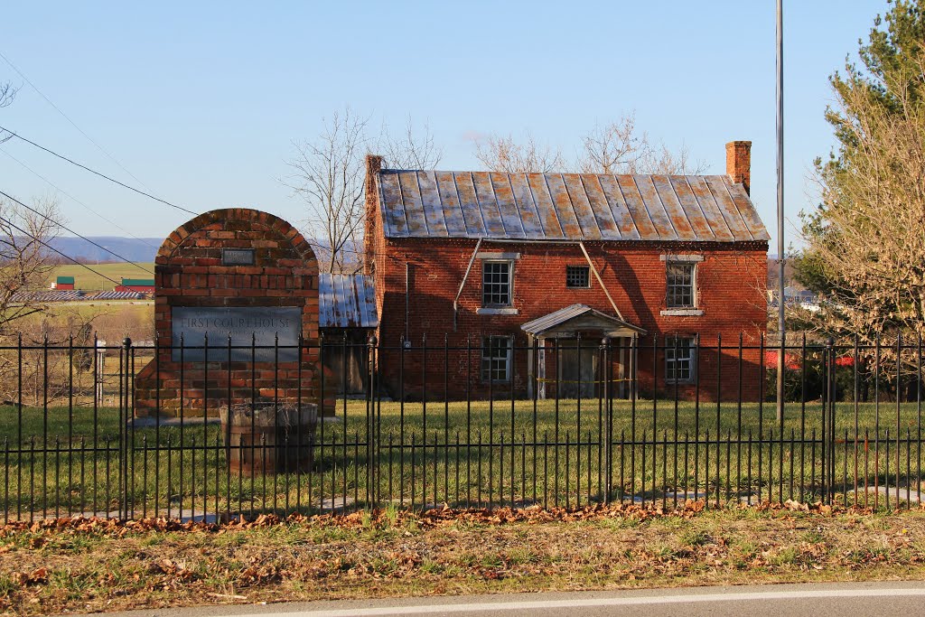 The Old Jail, Newbern Virginia by jonmac33