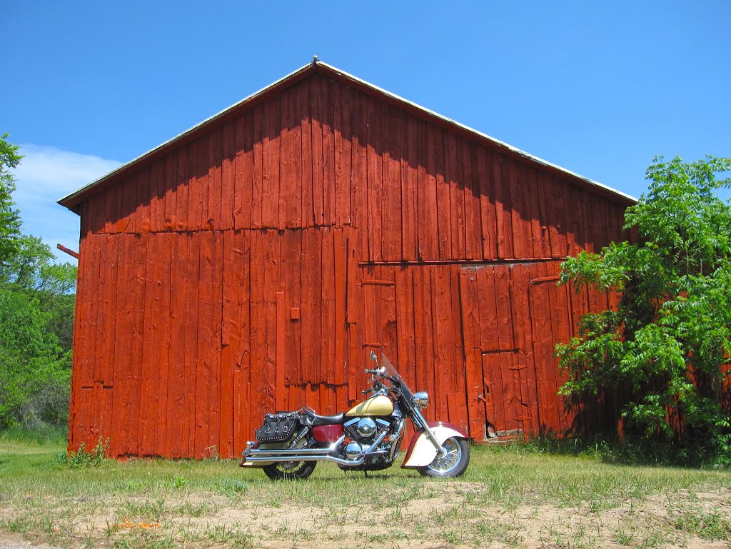 Old barn on Rustic Road R49 by DReynard