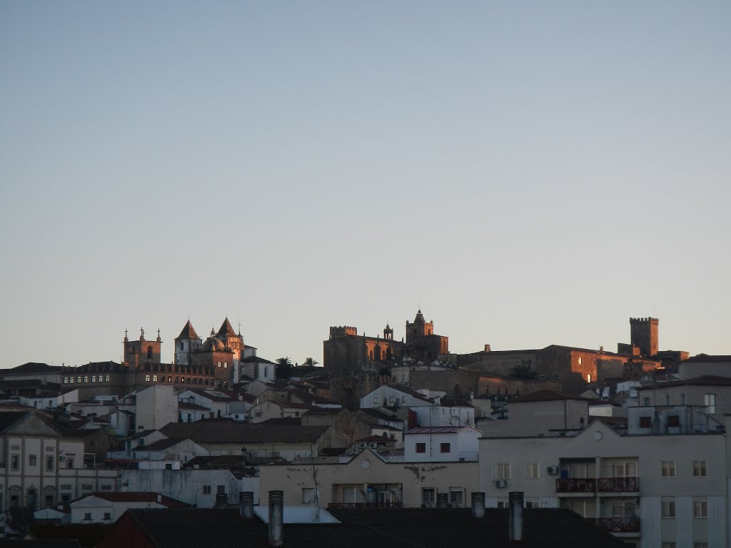 Caceres Skyline... by katricoin