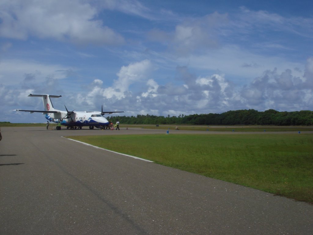 Kaadehdhoo Airport by Adnan Haleem