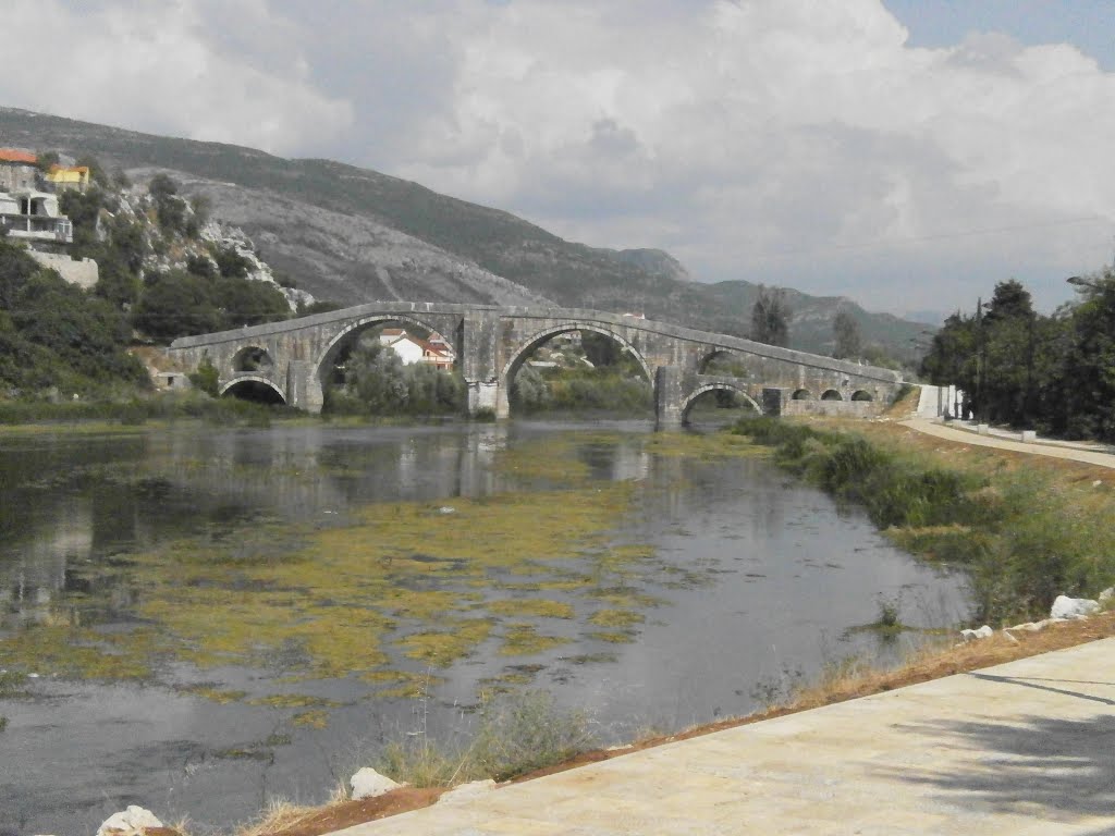 Trebinje, Arslanagića most iz 1574 god. by Đoka Ćutak