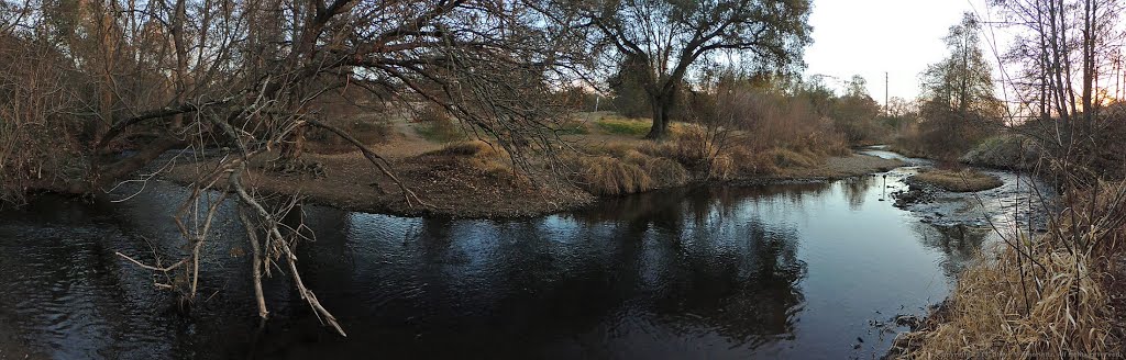 Miners Ravine Creek Panorama, Roseville, CA by Steve Schmorleitz, NationalParkLover.com