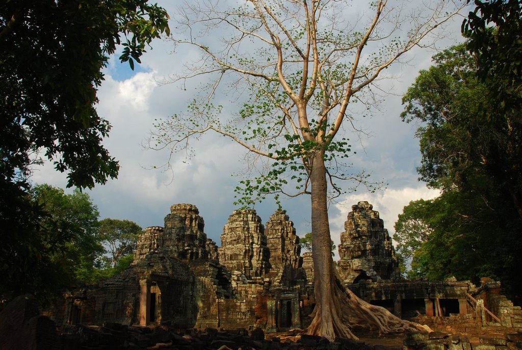 Banteay Kdei - Angkor Temples by Michel Le Nouy