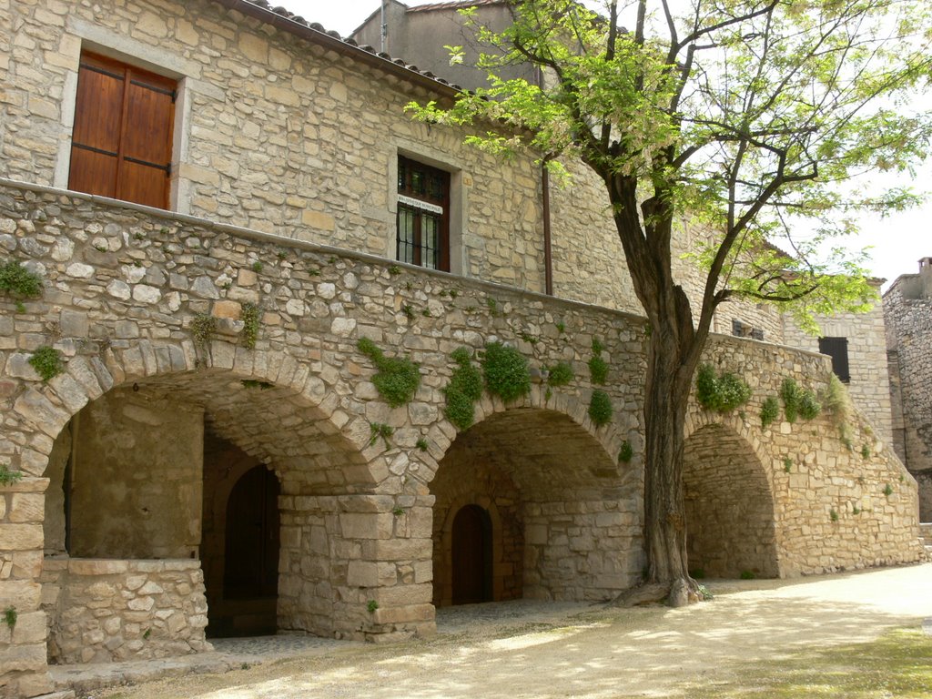 St Martin de Londres (Hérault) by Naru Kenji