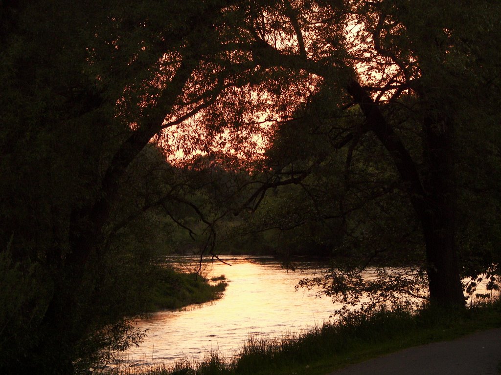 Abendstimmung am Fluß II by © CANONIER