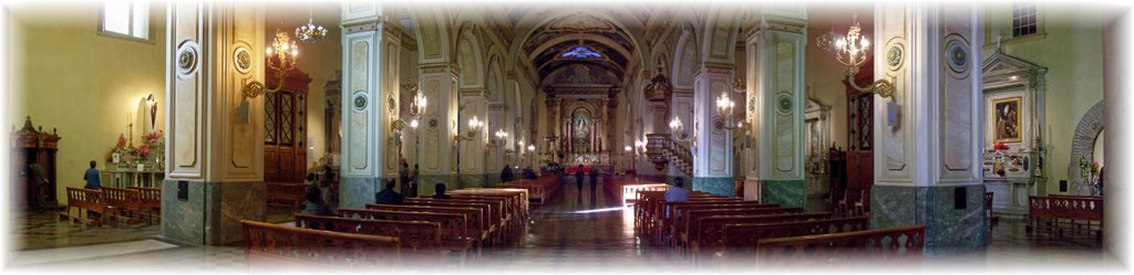 Int. Iglesia de San Agustín by Manuel Estay