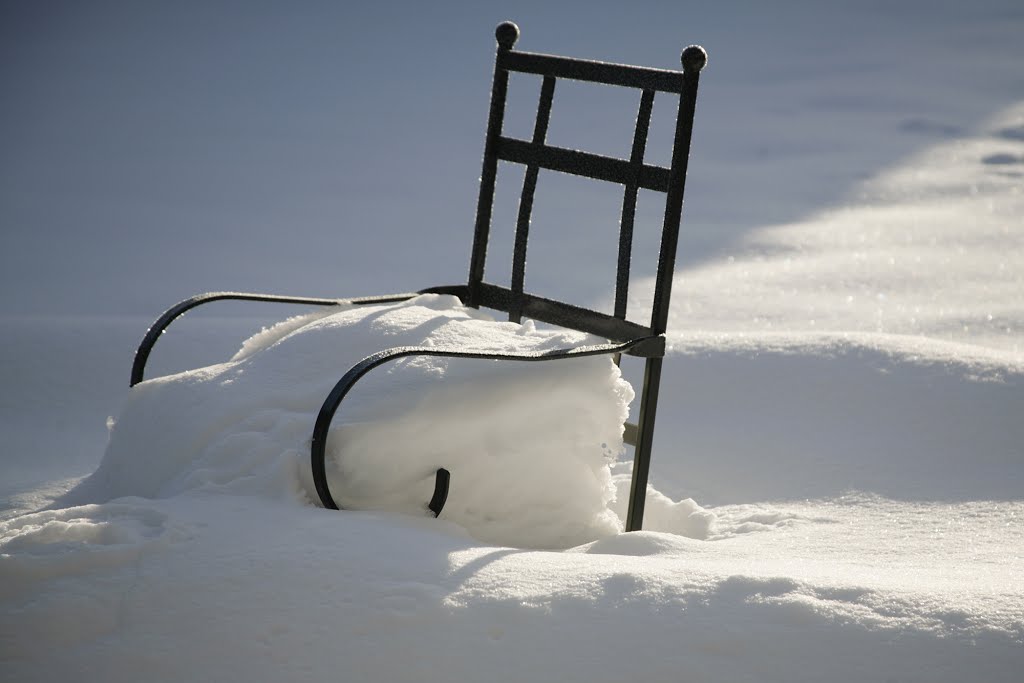 Nagy hó esett a kertben, Great snow fell in the garden by Sugár