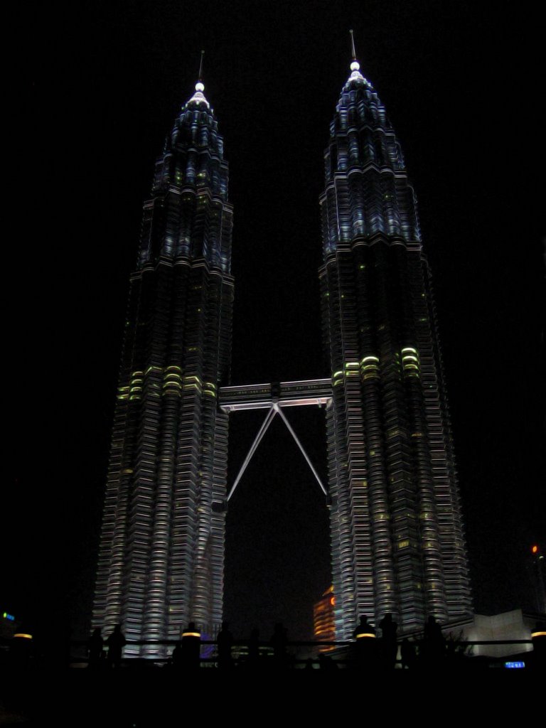 Petronas Tower by c37lee