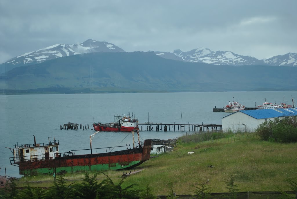 Puerto Natales by orjain