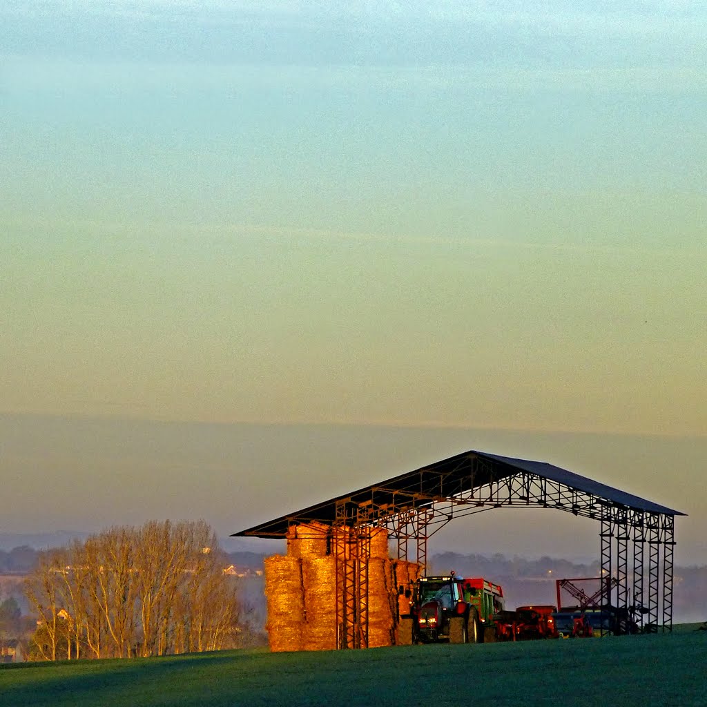 Montaigu-le-Blin, Forterre, France by Pom-Panoramio? YES !