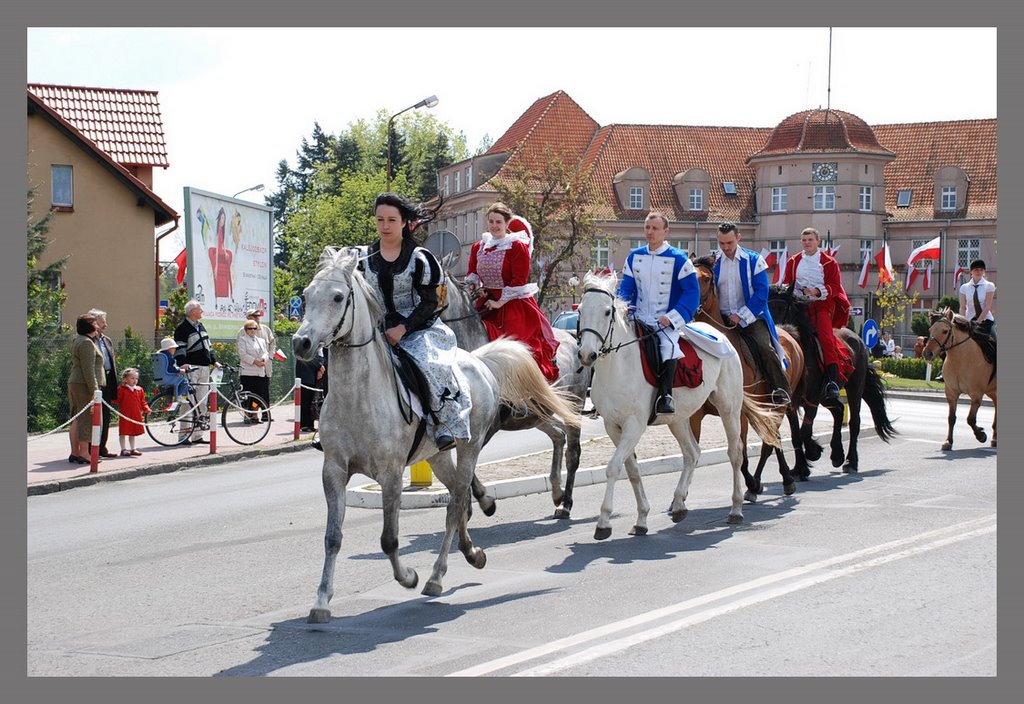 Milicz. Parada 3 maja 2008r. by Marek Łeszkiw