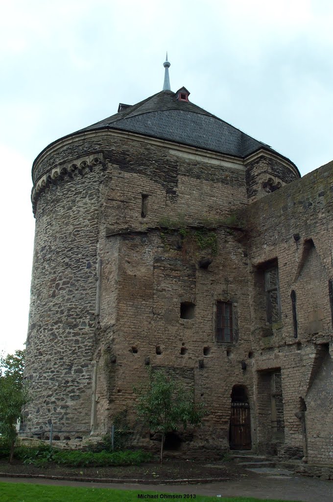 Geschützturm der Stadtburg in Andernach by Michael Ohmsen