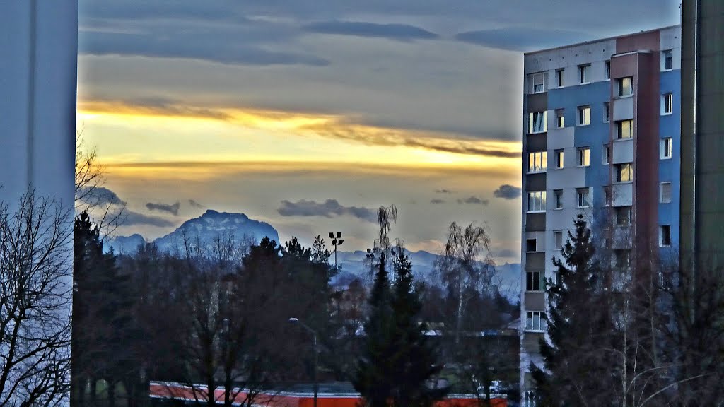 WELS - Abendstimmung mit TRAUNSTEIN by MONTE LEONE