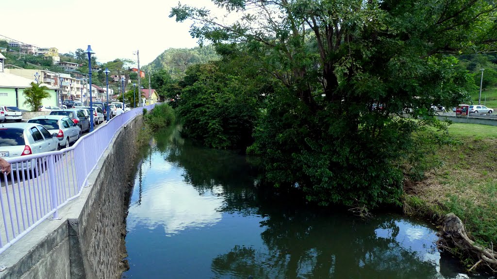 Martinique, Rivière Pilote - La rivière Pilote by evalain