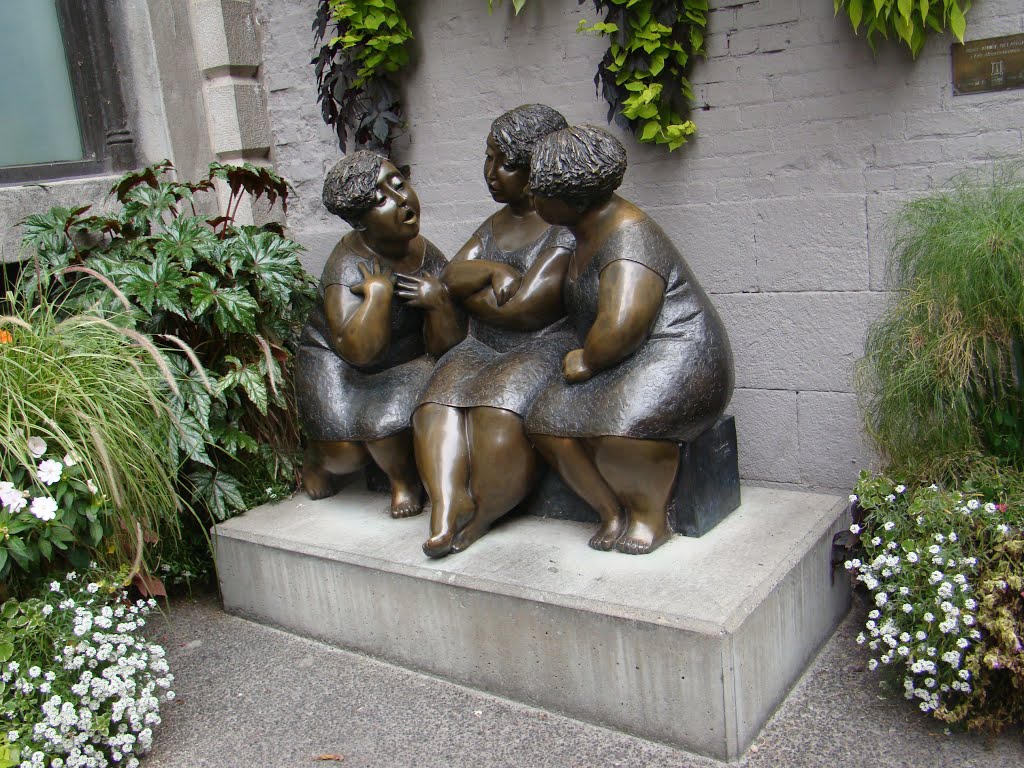 Montréal "Les chuchoteuses" Rose-Aimée Bélanger by JmbGam