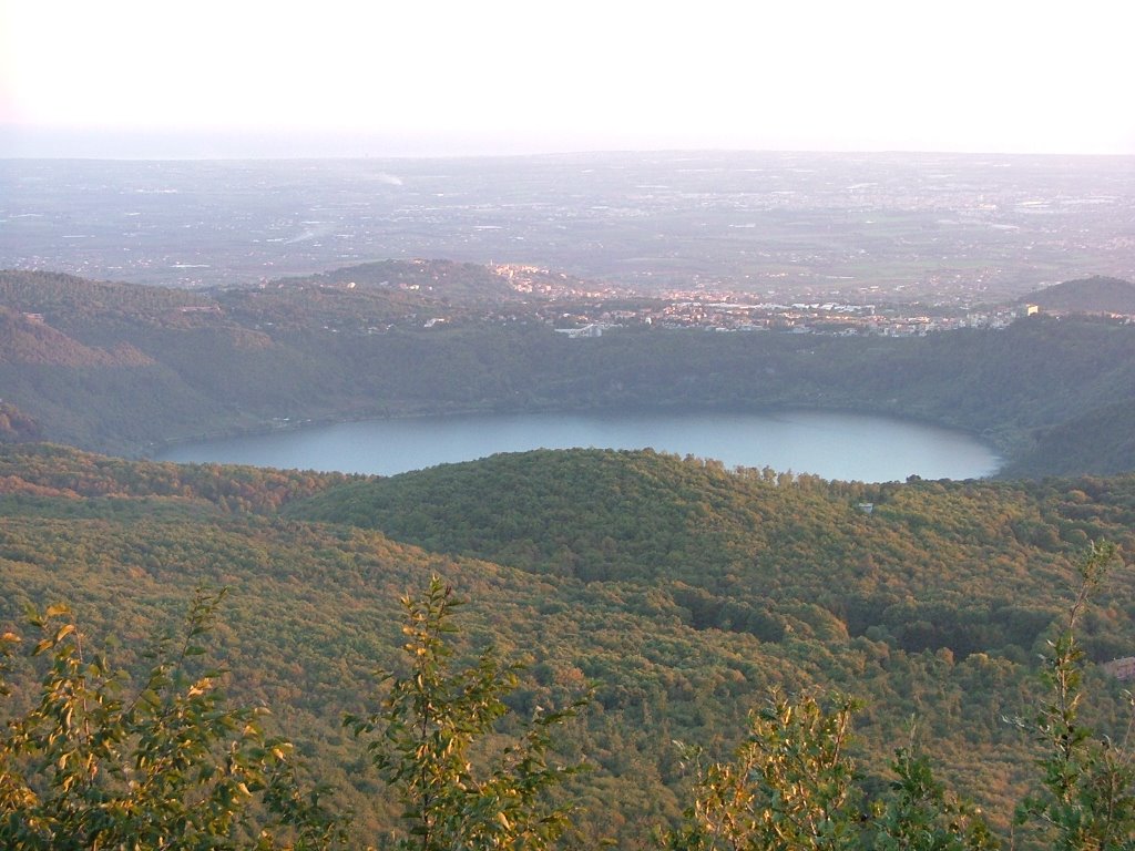 Lago di nemi visto da montecavo by marischerma