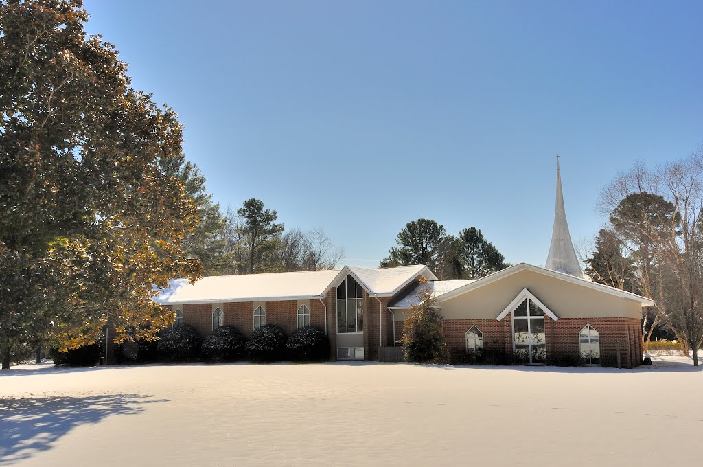 VIRGINIA: WILLIAMSBURG: Williamsburg Christian Church, 200 John Tyler Lane as seen from the road by Douglas W. Reynolds, Jr.