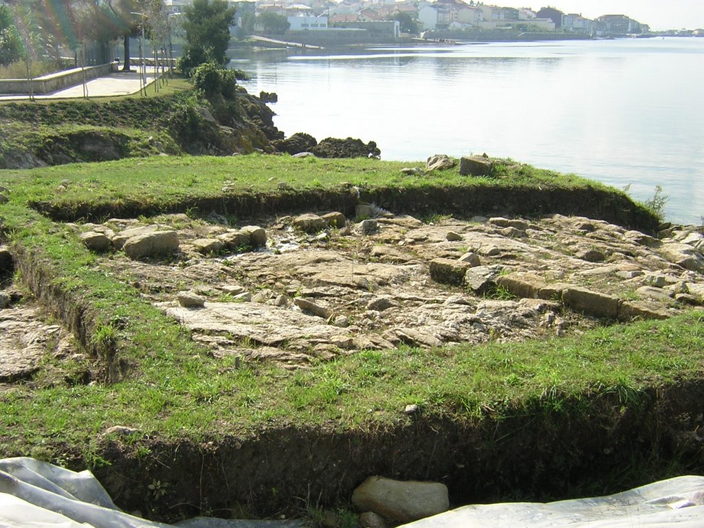 Castelo da Lúa, restos arqueolóxicos, O Pazo, Rianxo by msomoza05