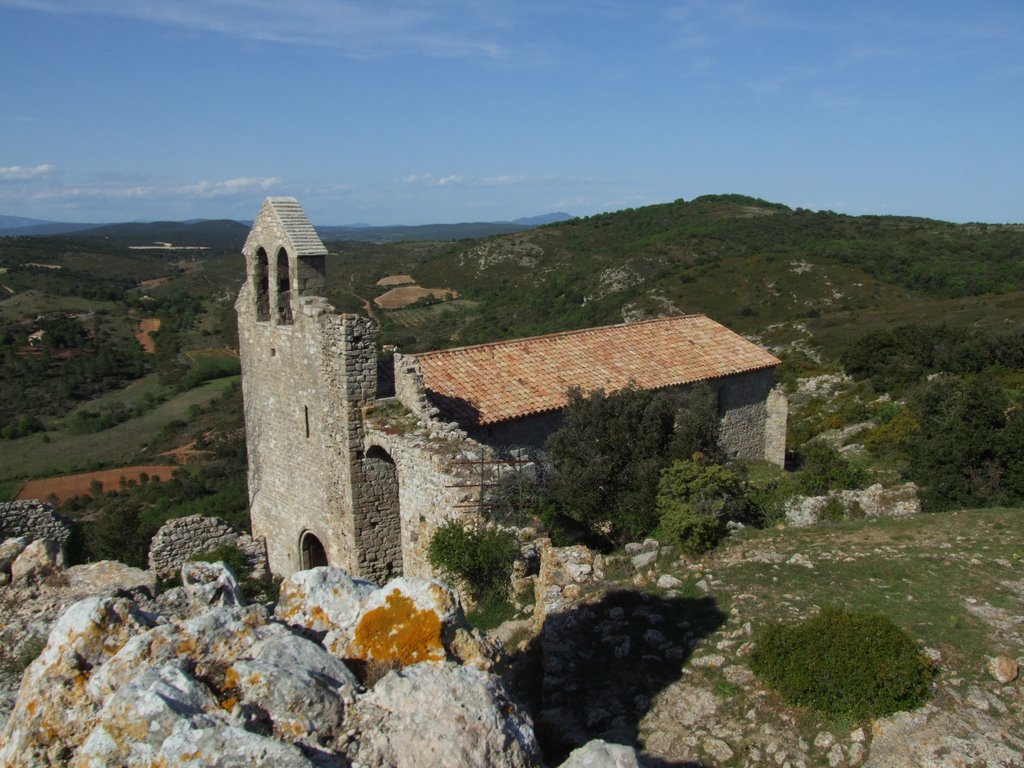 La chapelle du chateau d'Aumelas by Alain ANDRE