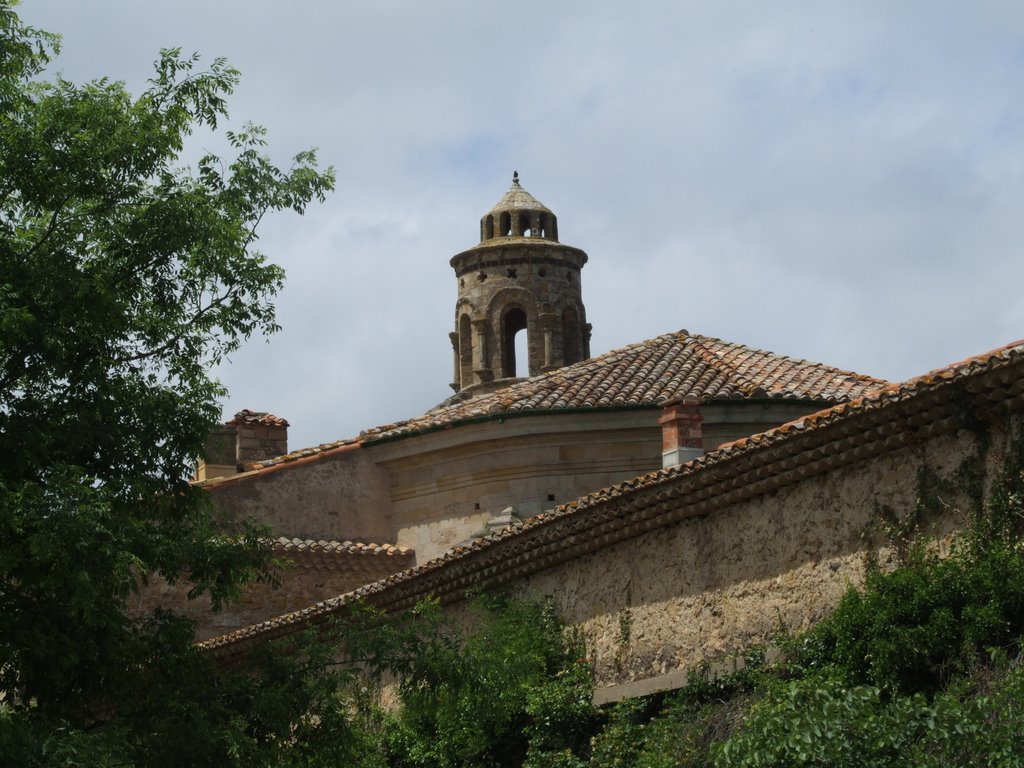 Lanterne du chateau de Cassan by Alain ANDRE