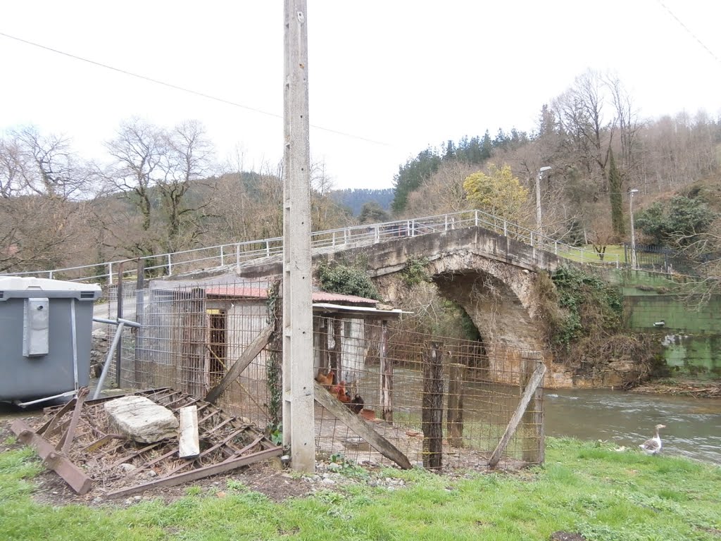 Lanteno Puente de Inorza by PGOUAIARA