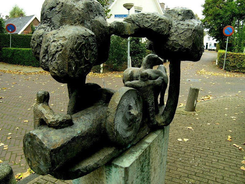 Sculpture 2/18 title "De mallejan" by Frank Letterie (1994) by 12nl