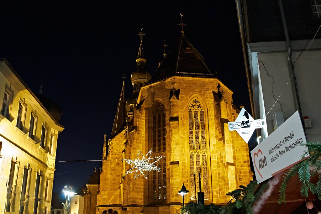 Beleuchteter St. Wendeler Dom by Andreas Wuttke