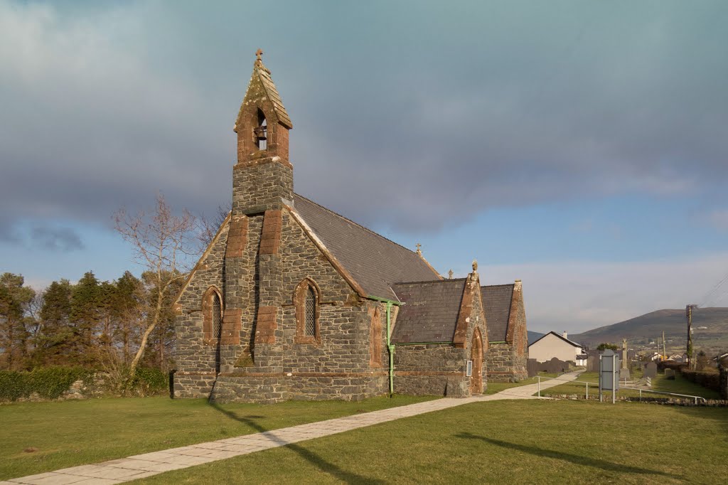 Penisa'rwaun Church of St Helen by Barrie Price