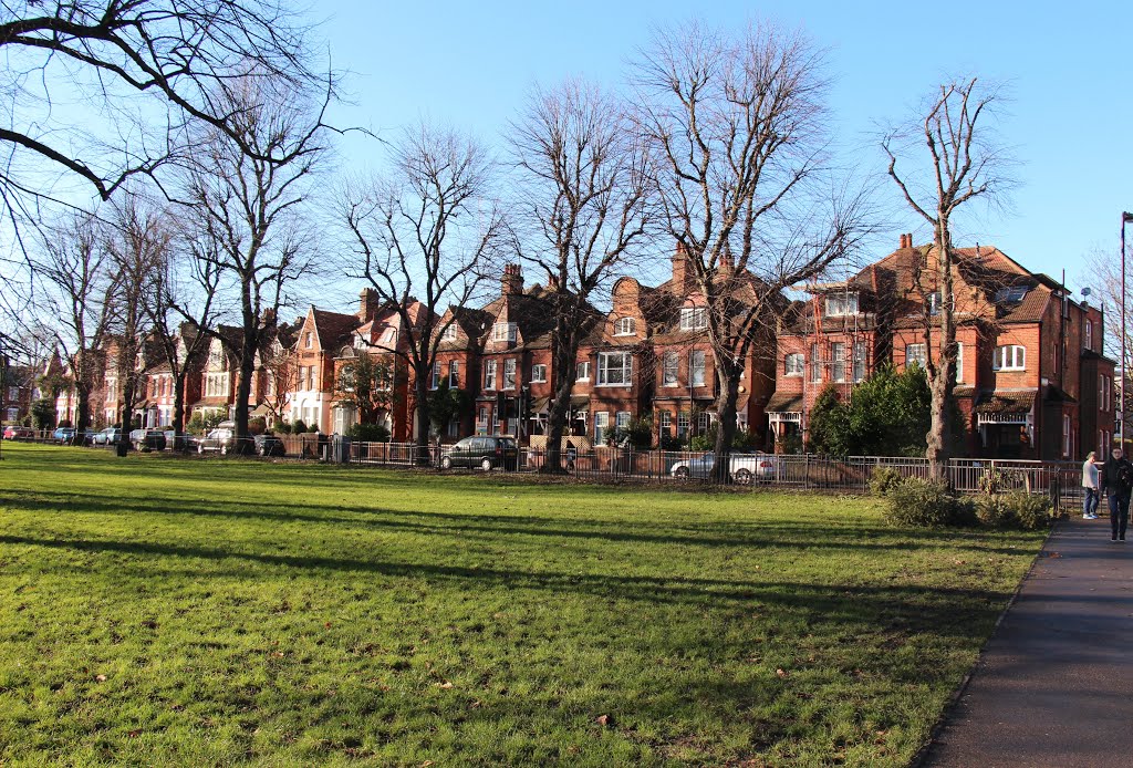 LB - Houses in front of Acton Green Park by Boettner