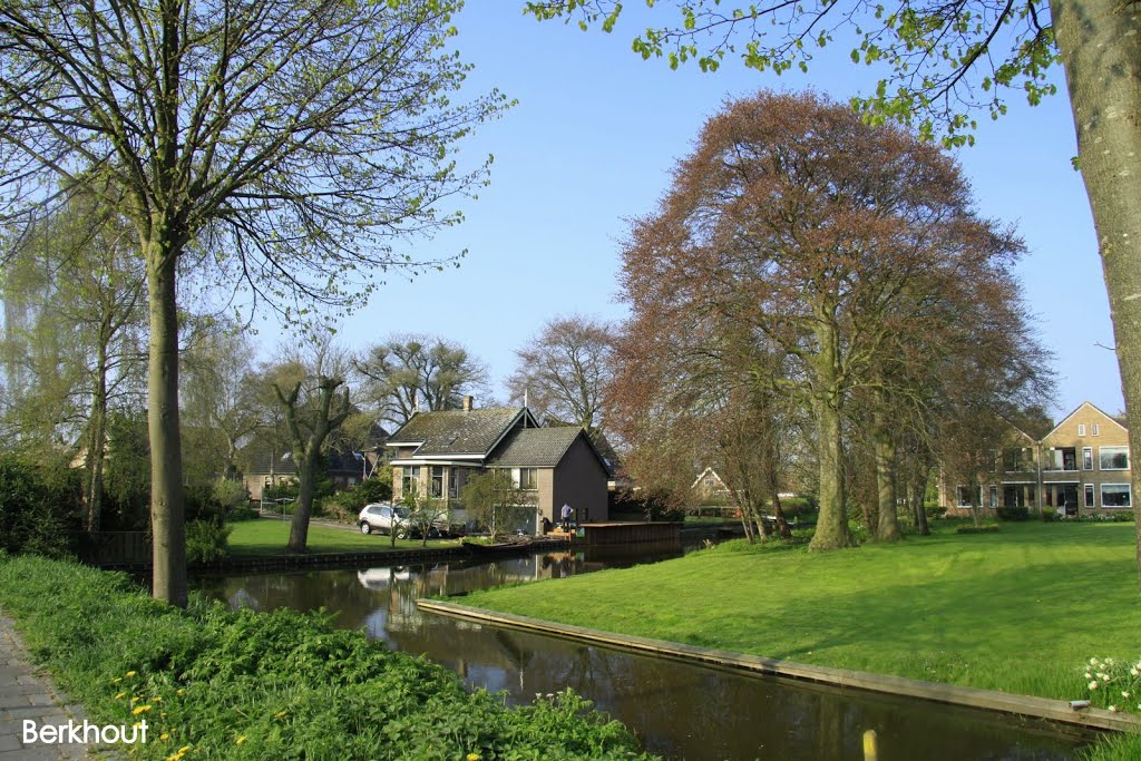 Berkhout in de Gemeente Koggeland.dicht bij Bobeldijk. Locatie bij benadering, by watersnip