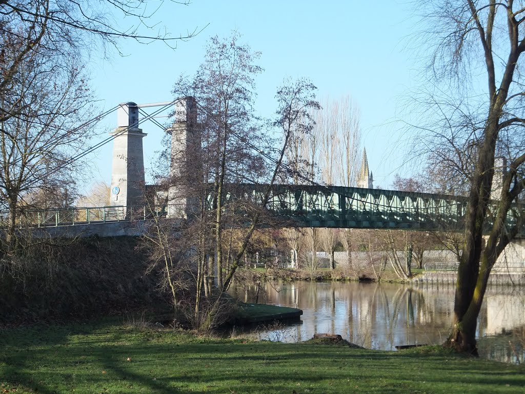 Le pont de Boran by flyingpapou