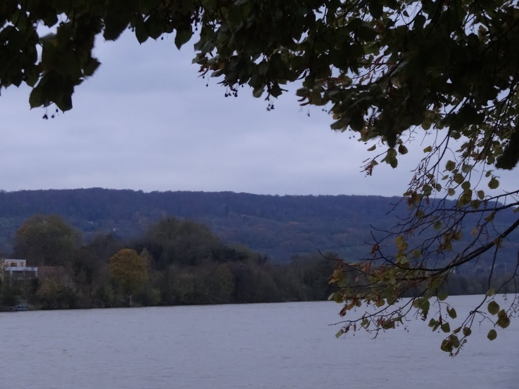 Les côtes de Moselle – à Pont-à-Mousson. by TitTornade