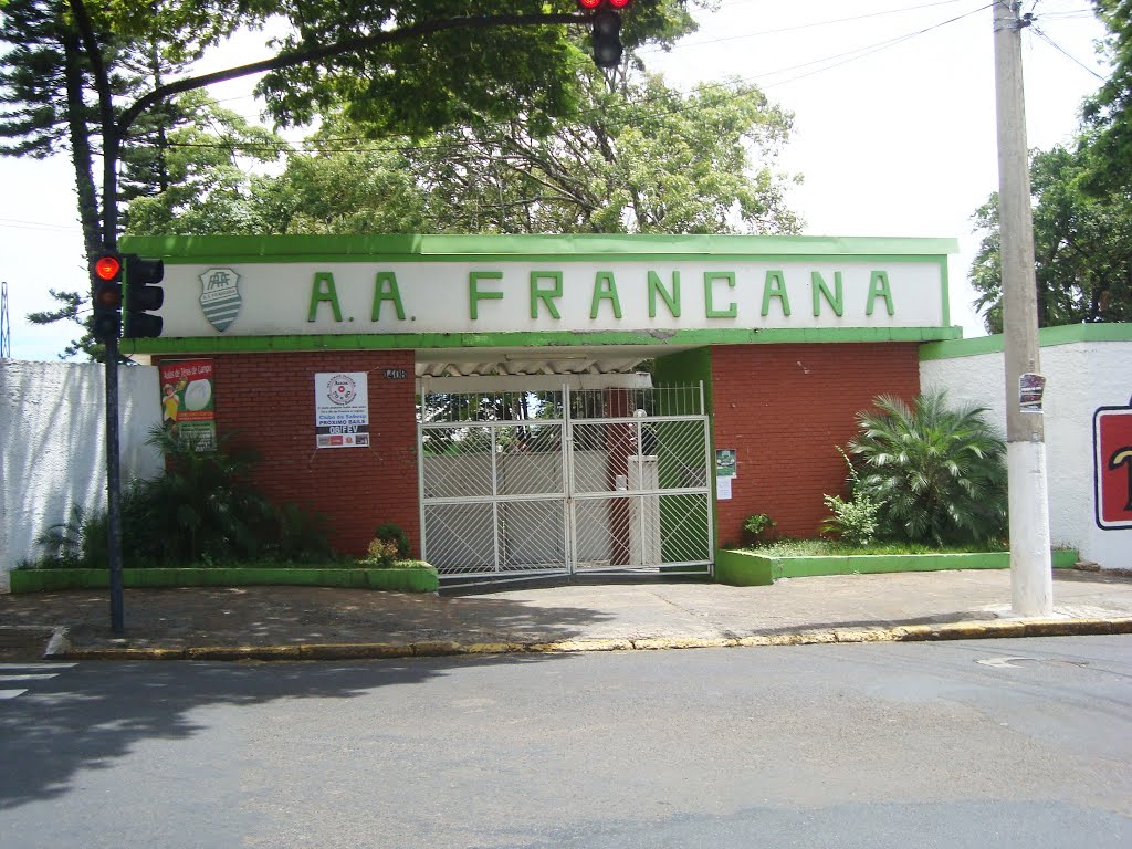 Associação atlética Francana,sede social by rodriguesadauto