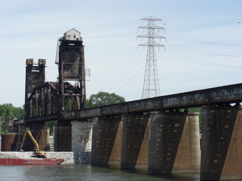 Southern Railway Bridge by jadambeavers