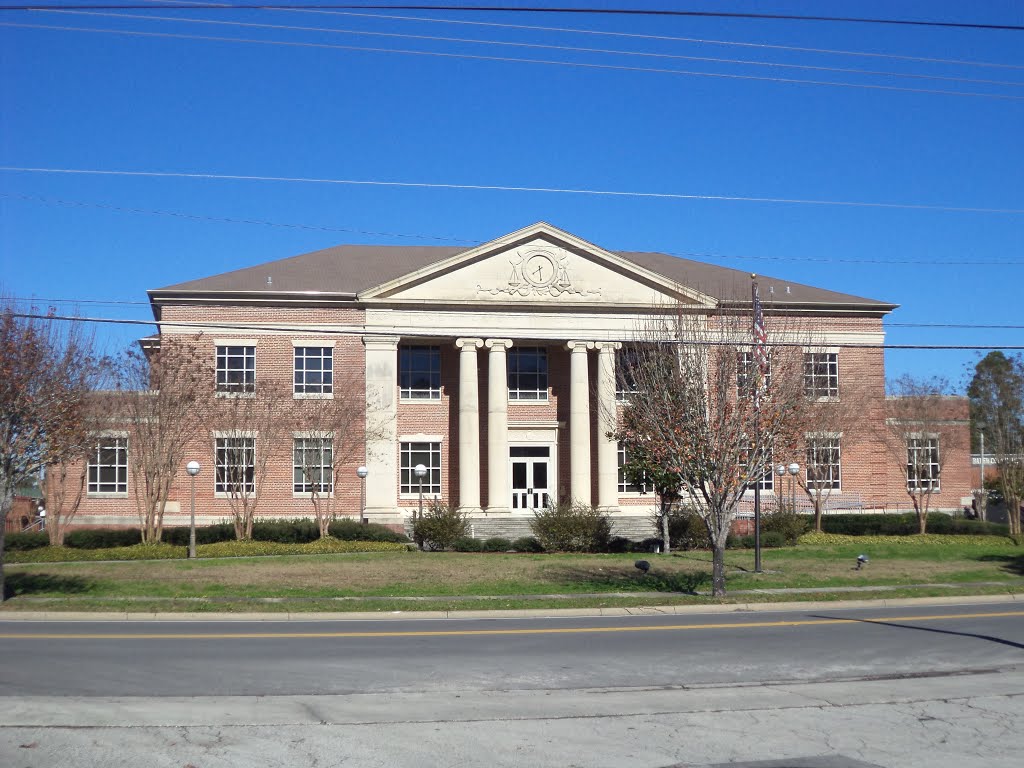 Baker County Courthouse (South face), Macclenny by mriveraz