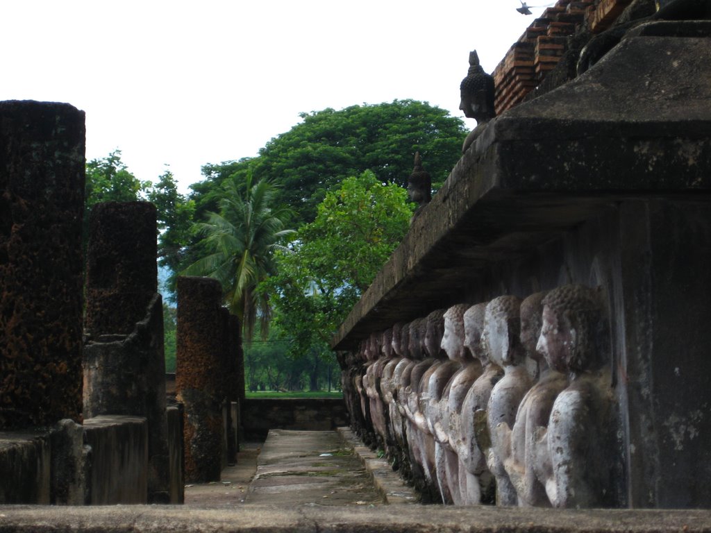 Wat Mahathat, Sukhothai Historical Park by Hemmarat