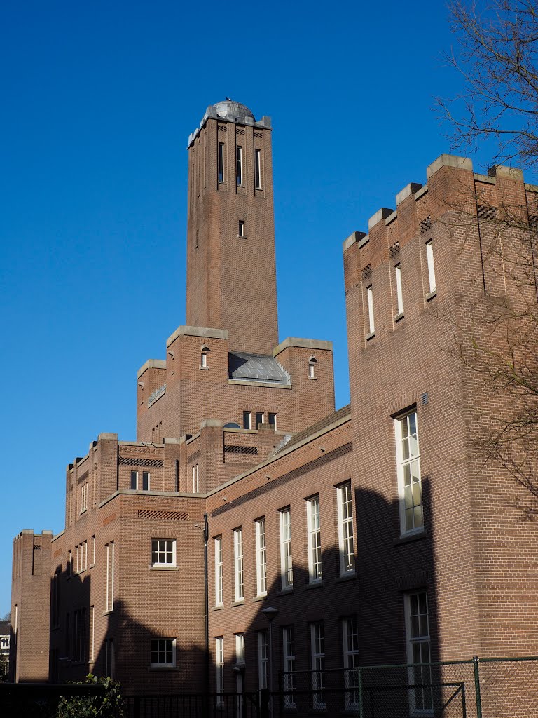 Voormalige Prins Hendrik kazerne. by Ron Moes fotograaf