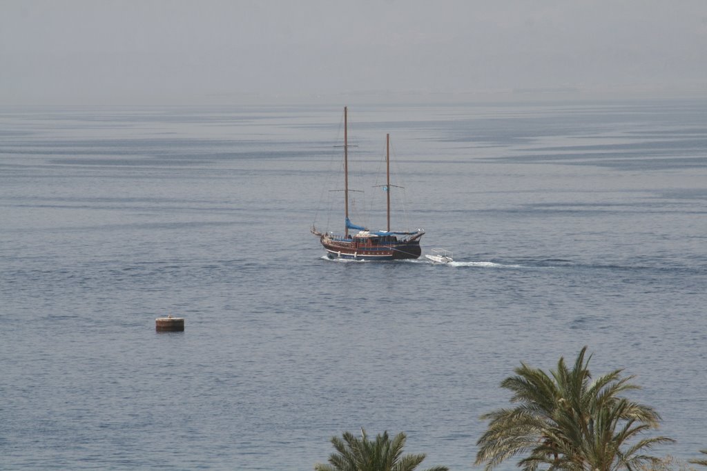 Aqaba2_Harbour240408 by Alex Zimovsky