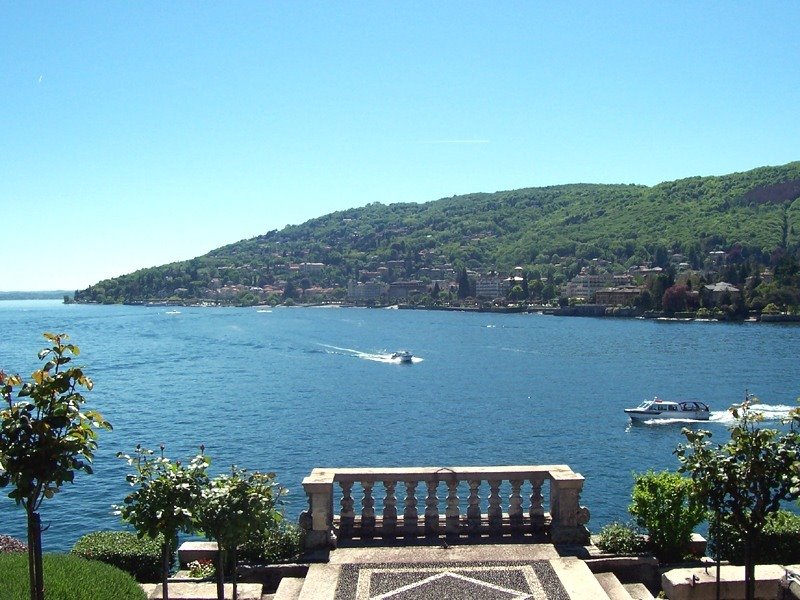 Stresa vista dai Giardini dell'Isola Bella by MarkusMark