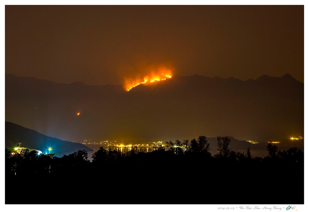 Wildfire on Pat Sin Leng Mountain Range 八仙嶺山火 by James Hung