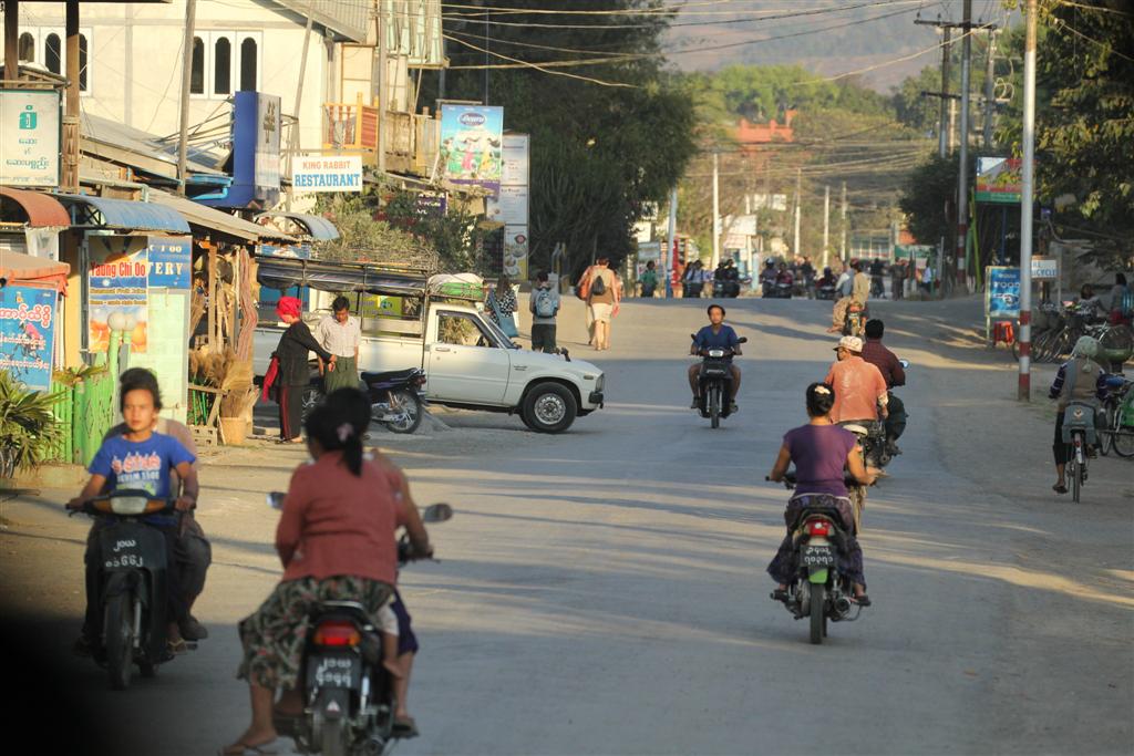 NH4 Heho to Tauggyi , Shan State by Medhasith