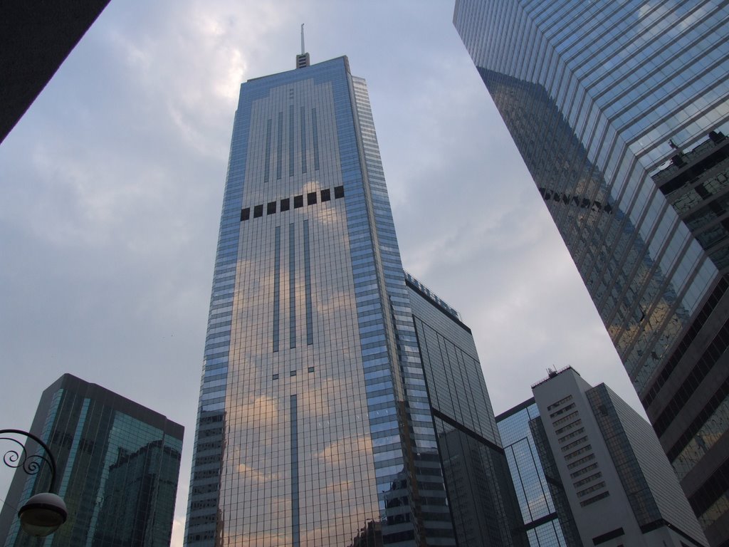 Central Plaza Hong Kong by Brendan Deasy