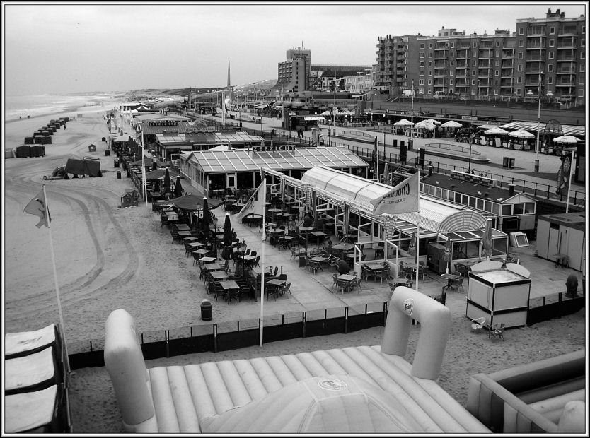 Boulevard Scheveningen by Rick Bakker