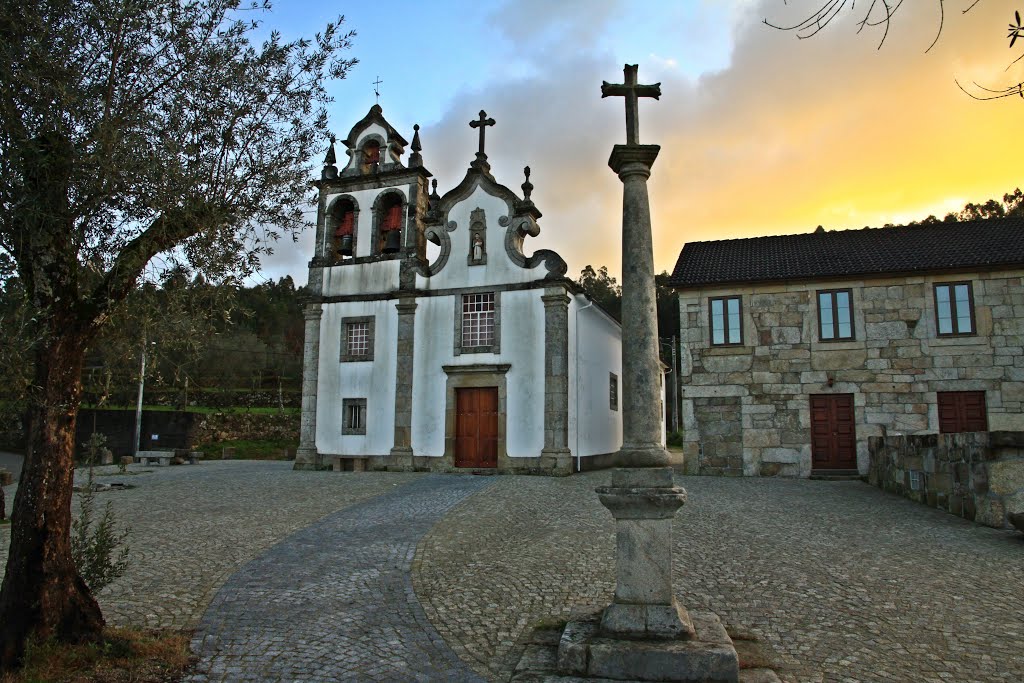 Igreja de São Félix - São Pedro do Sul by João Paulo Coutinho