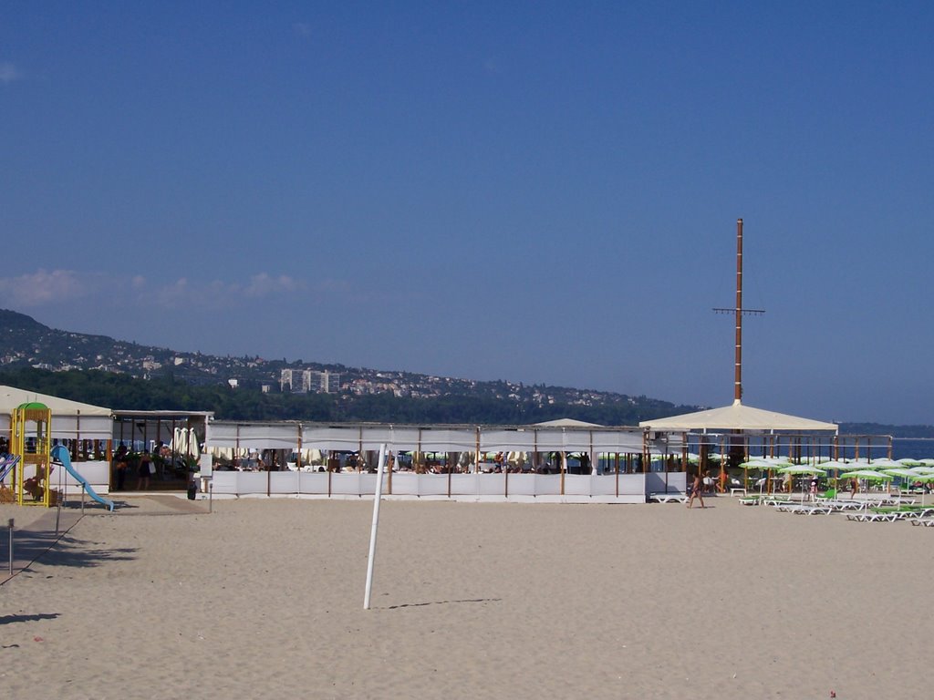 Central beach Varna by okokto