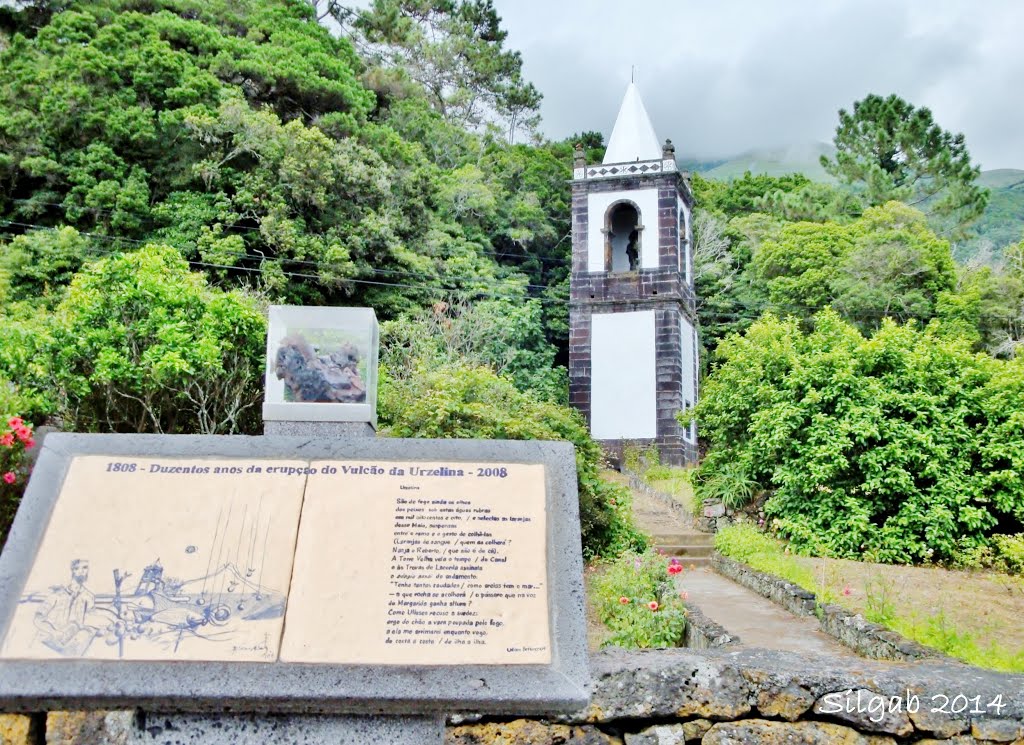 .Vulcão da Urzelina, na noite de sábado para Domingo dia 1 de Maio de 1808, rebentou na Urzelina, na ilha de São Jorge Açores, um vulcão violento. Onde em 1808 existia uma belíssima Igreja, hoje o que resta da igreja destruída pela erupção, é a velha torre da Urzelina, que hoje é ponto de paragem para turistas. by silgab