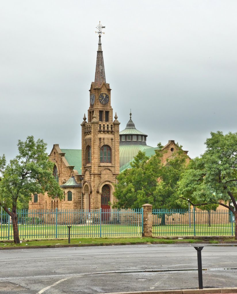 The NG Moederkerk, Kroonstad by ossewa