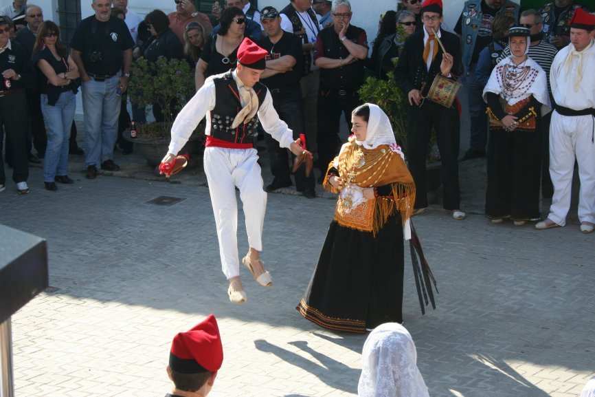 PAYESES BAILANDO EN EIBISSA by virtos